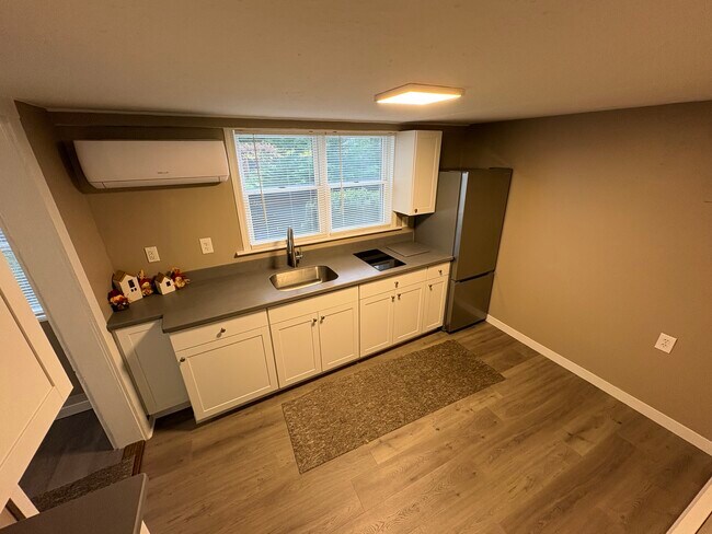 1131 Smithtown Ave unit 1, Bohemia, NY 11716 - photo 4