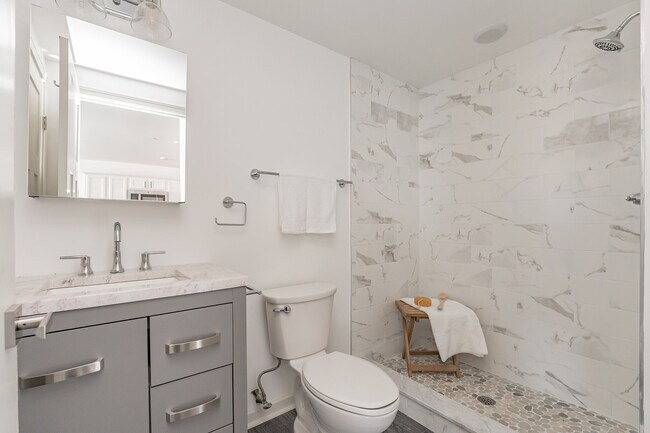 Lilac Pointe, Philadelphia, PA 19128 - photo 7