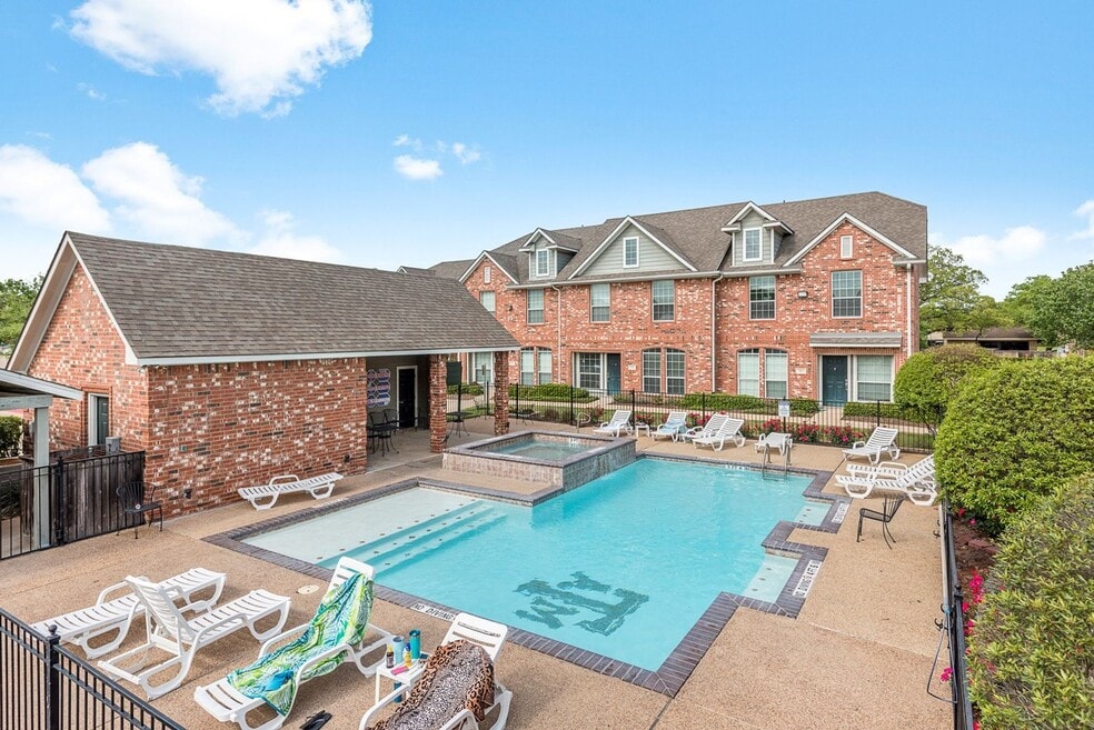 4 bed 4 bath in Gated Community Available ...