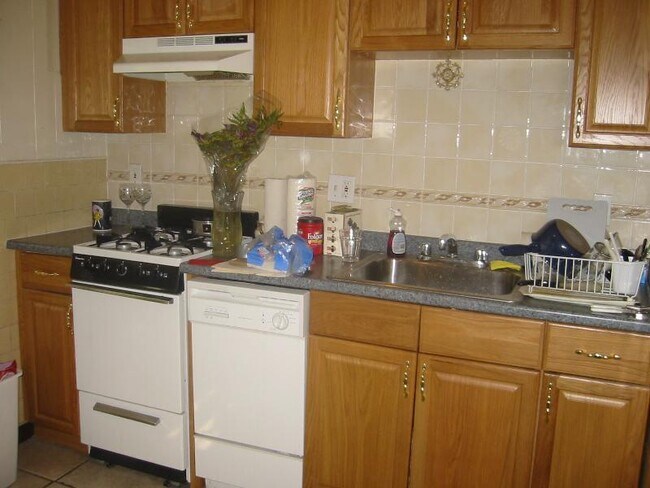 107 Gordon St unit 2, Brighton, MA 02135 - photo 2