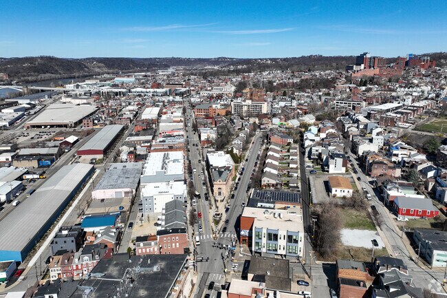 Lower Lawrenceville sits along the Allegheny River.