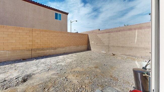 7761 Vestibule Ct, Las Vegas, NV 89149 - photo 2