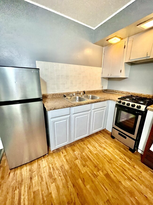 321 S 8th St Unit 3, Burlington, IA 52601