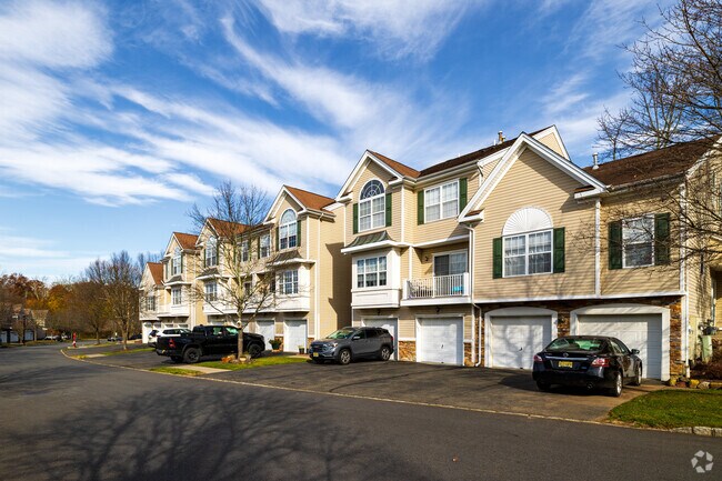 New townhouses in Pompton Lakes offer stunning lake views.