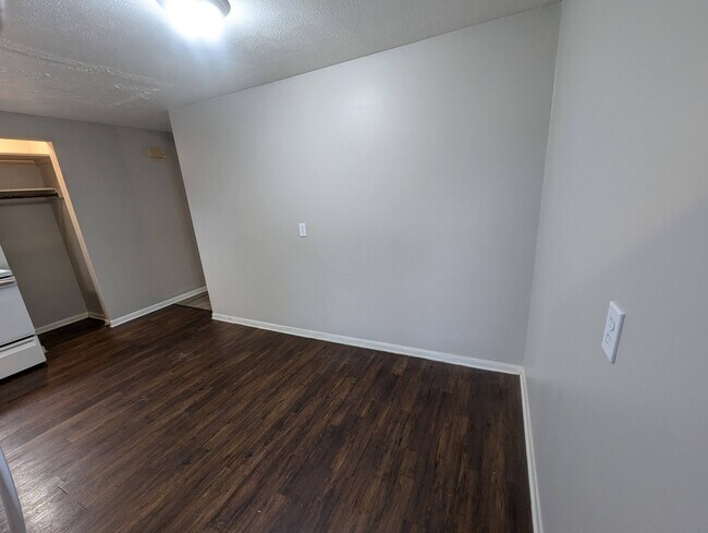 1363 Wertz Ave SW, Canton, OH 44710 - photo 6