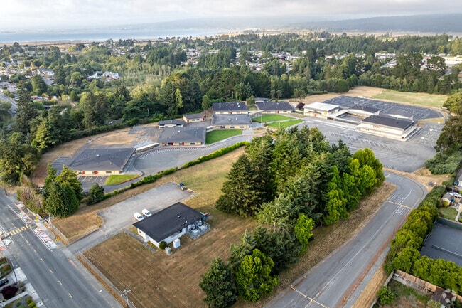 Zane Middle School is surrounded by beautiful homes.