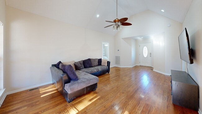 3075 Bowker Rd, Charlotte, TN 37036 - photo 3