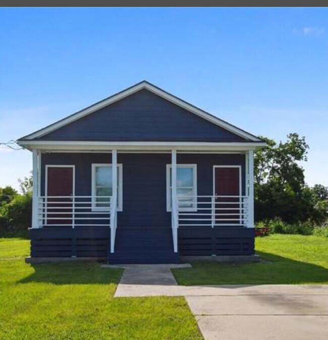 2226 Fats Domino Ave, New Orleans, LA 70117