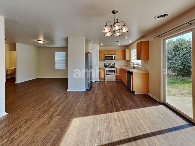 19637 Cumberland Way, Caldwell, ID 83605 - photo 5