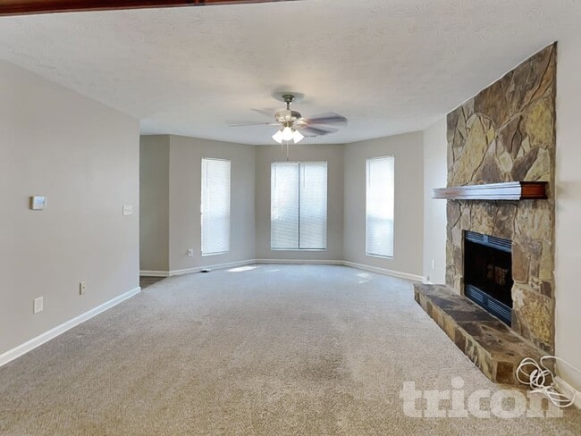 6169 Charring Cross Ct, Lithonia, GA 30058 - photo 2