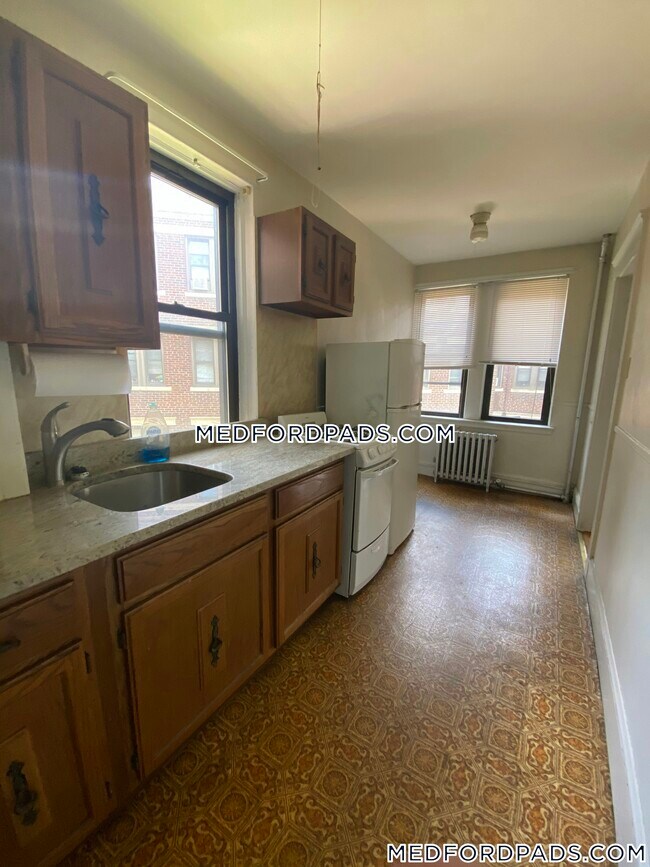 63 Fellsway W Unit 8, Medford, MA 02155