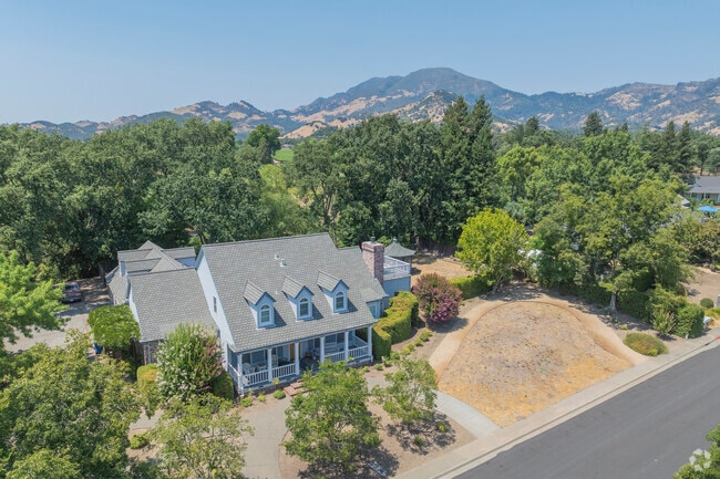 Calistoga's more luxury estates sometimes sit on many acres of beautiful Californian land.