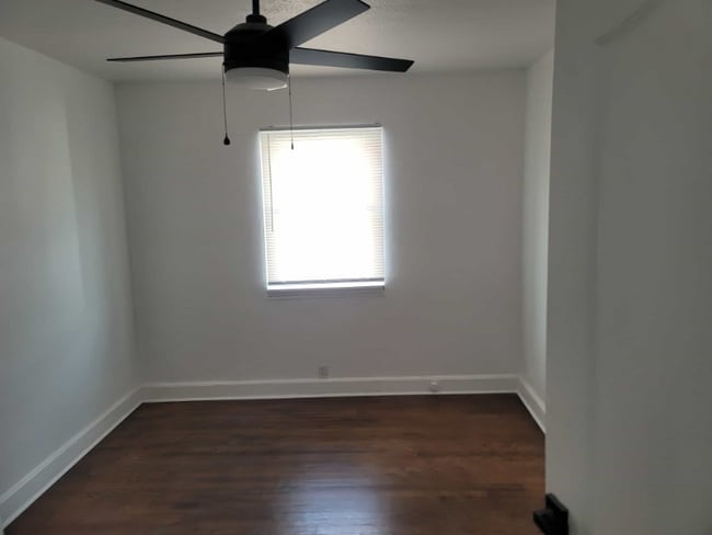 1210 E Broad St unit B, Gadsden, AL 35903 - photo 3