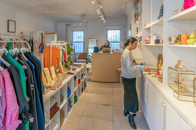 For shopping, there are several boutiques along Court Street, including Wanderlustre.