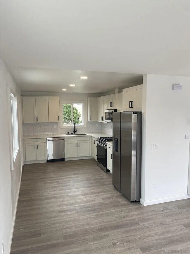 6746 N Elman St, San Diego, CA 92111 - photo 4