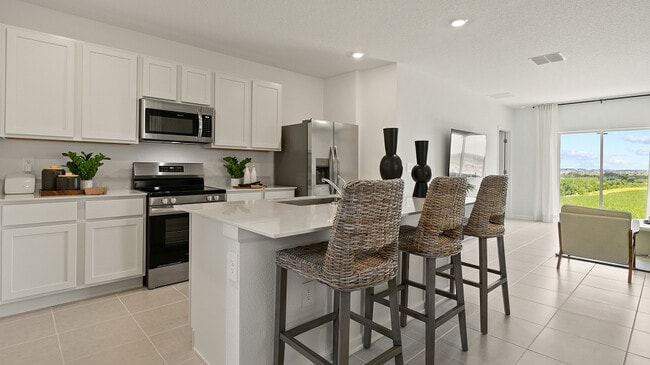 6614 Crescent Loop unit 38667748, Winter Haven, FL 33884 - photo 4