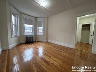 1244 Boylston St Unit 4, Boston, MA 02215