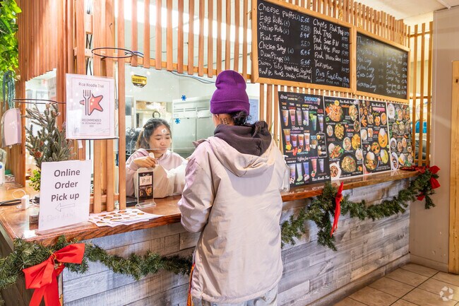 Rice Noodle Thai offers savory bowls and a cozy atmosphere near Ralston.