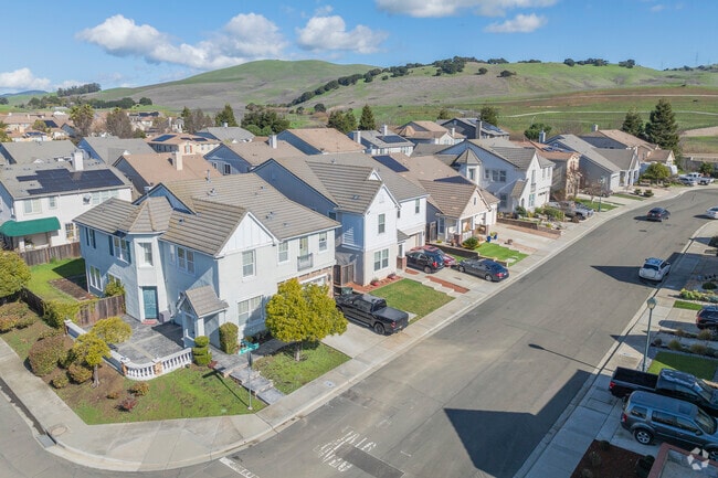 American Canyon homes typically feature a small front and back yard, an attached garage, and paved front sidewalks.