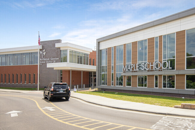 Maple School in Northbrook