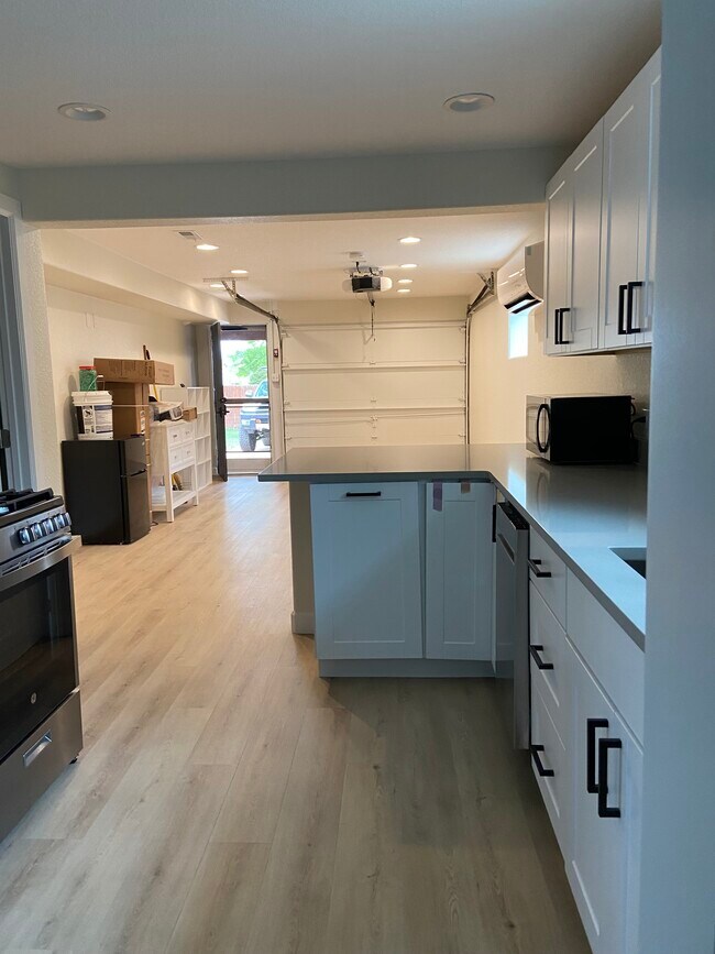 3583 S Bannock St unit B, Englewood, CO 80110 - photo 7