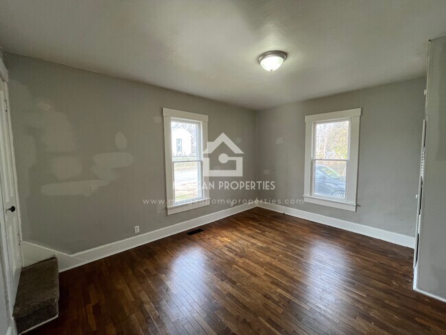 1102 Spring St, New Castle, IN 47362 - photo 4