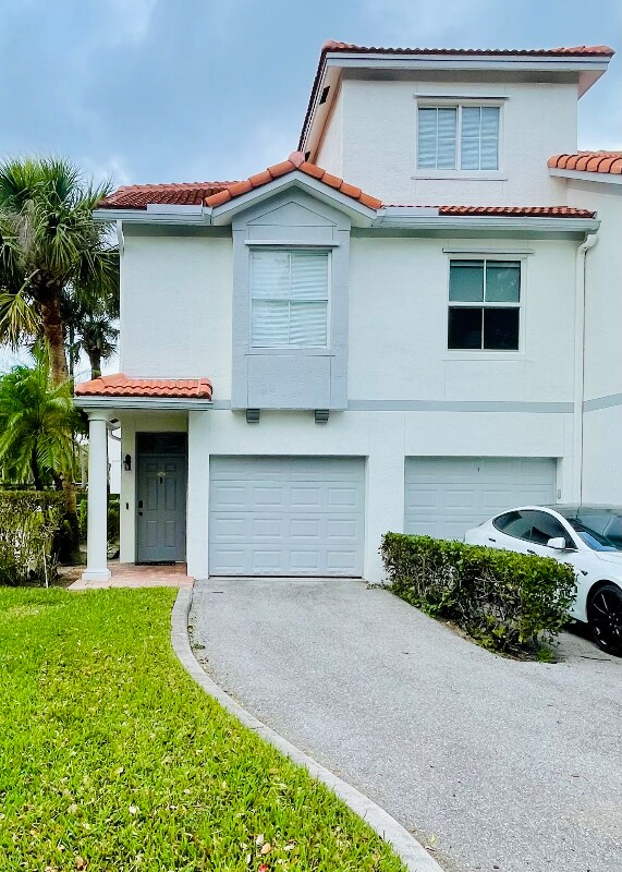 2014 Alta Meadows Ln, Delray Beach, FL 33444