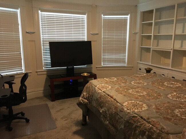 102 W Fulton St unit 102, Stockton, CA 95204 - photo 3