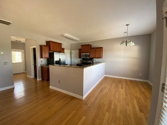 122 Azalea Ridge, Johnson City, TN 37601 - photo 6