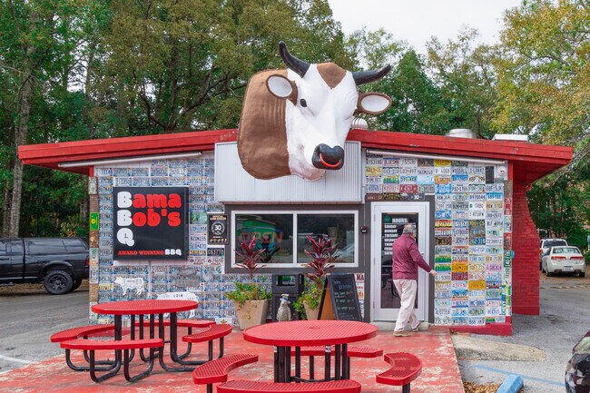 Bama Bob's BBQ is the spot for award-winning barbecue in McVoy.