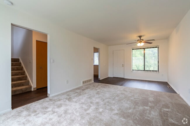 3BR, 1.5BA - 1,125SF - Living/Dining Room
