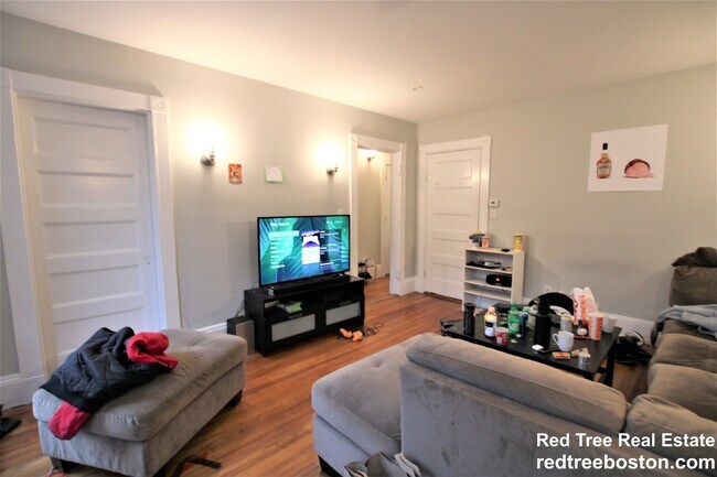 10 Carmel St unit 2, Roxbury Crossing, MA 02120 - photo 4