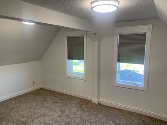 1922 Jefferson St NE Unit 2 - Upper, Minneapolis, MN 55418