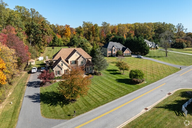 The homes in Oregon Ridge are well spaced apart.