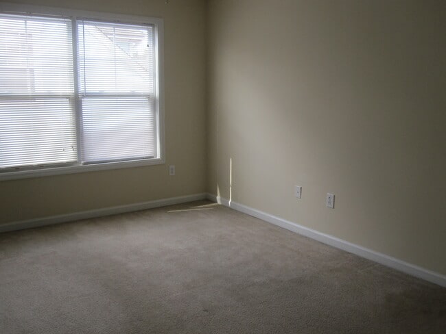 162 Ruth Dr, Athens, GA 30601 - photo 7