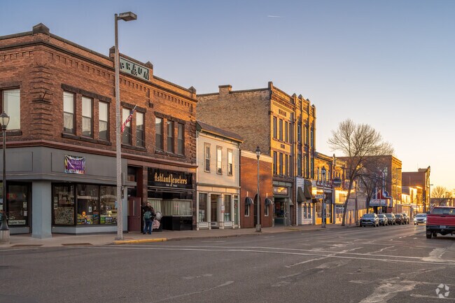 Downtown Ashland features a variety of locally owned shops and dining options.