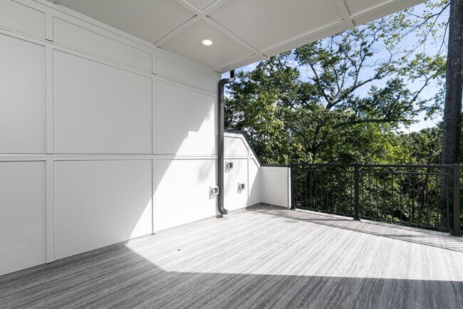 2184 Crestview Dr NE, Brookhaven, GA 30319 - photo 6