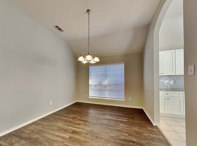 2920 Crystal Way, Grand Prairie, TX 75052 - photo 5