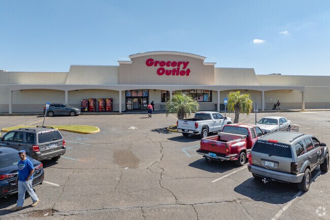 Gorcery Outlet is another option for grocery shopping in Callaway.