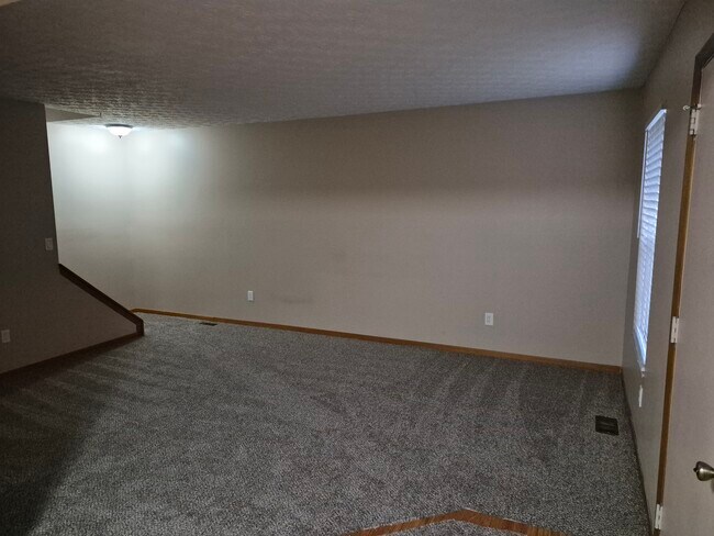 466 Heritage Cir unit 466 HC, Bucyrus, OH 44820 - photo 2