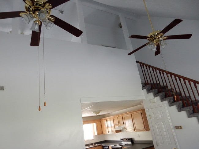 124 Forest Meadow Ln unit 3, New Tazewell, TN 37825 - photo 4