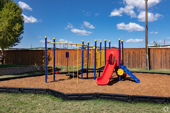 2010 Estrada Pkwy unit 2-208, Irving, TX 75061 - photo 5