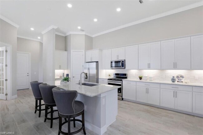 7253 Wilton Dr N, Naples, FL 34109 - photo 7