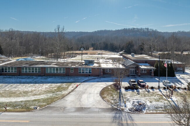 Nichols Elementary School  has an 11 to 1 student to teacher ratio.