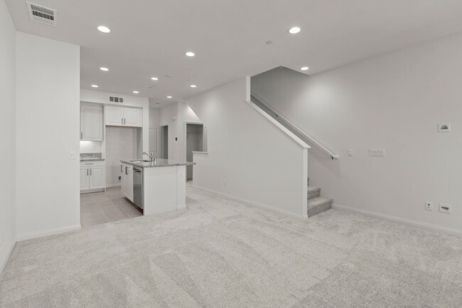 370 Gateway Dr, El Cajon, CA 92020 - photo 5