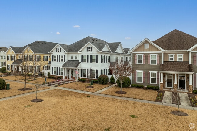 Townhomes line the neighborhood in Culpepper Landing.