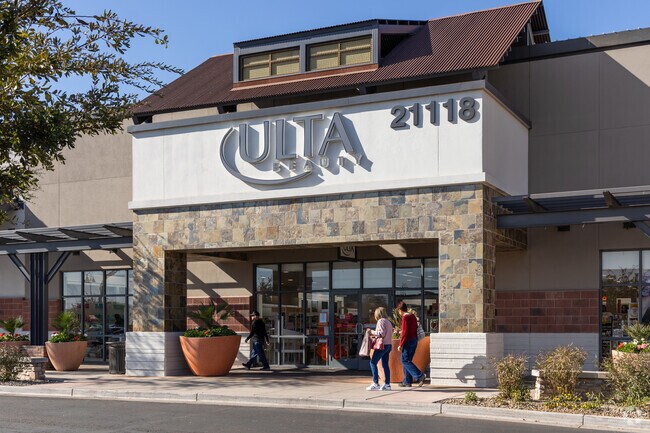 Queen Creek Marketplace offers big box retailers like Ulta.