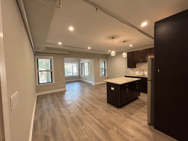 1000 Crain St unit 1000-2, Evanston, IL 60202 - photo 3