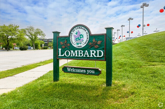 Great parks, restaurants, and schools make Flowerfield a top neighborhood in Lombard.