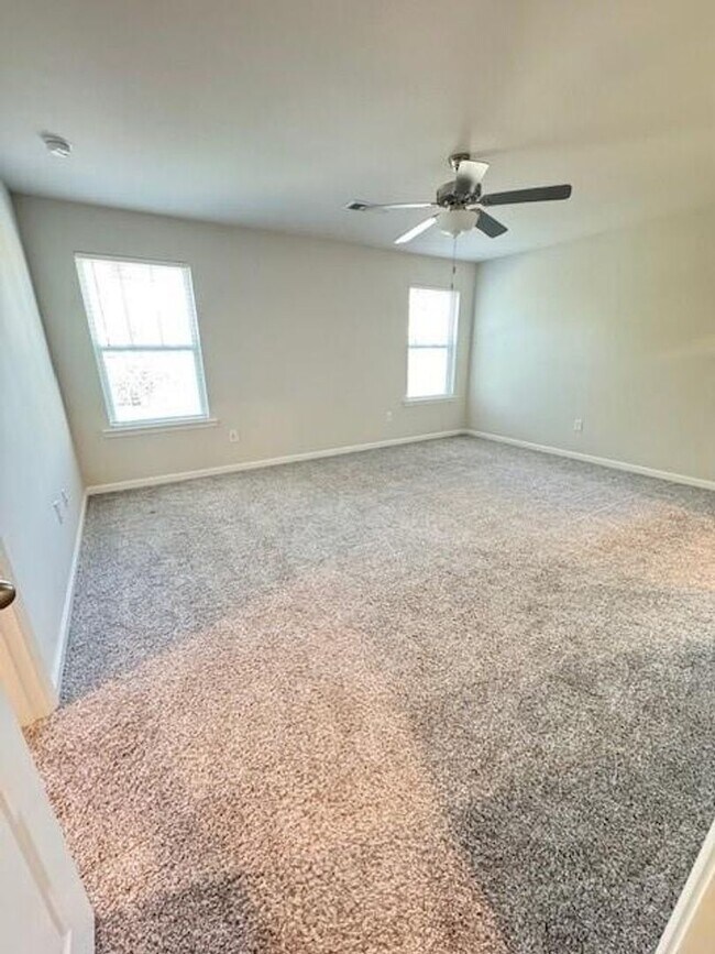 1393 Vayda Ct, Marietta, GA 30066 - photo 6